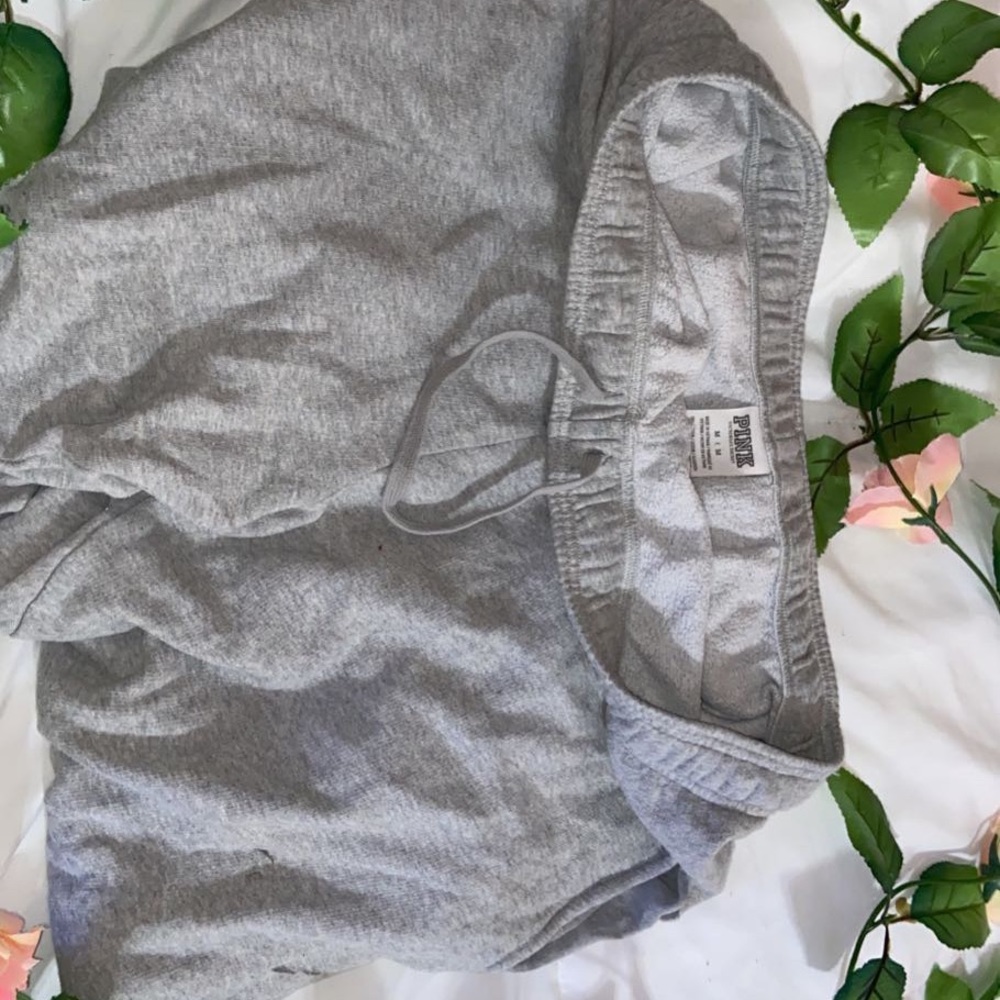 PINK grey sweatpants 🤍